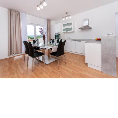 Apartman Mira- Omis