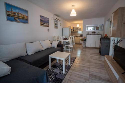 Apartman Mira II