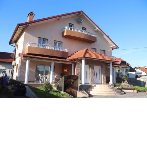 Apartman NAOMI