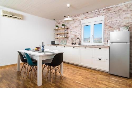 Apartman Regius White