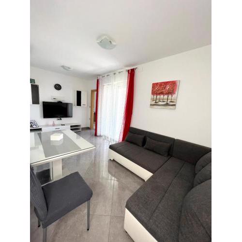 Apartman Solin 1, parking