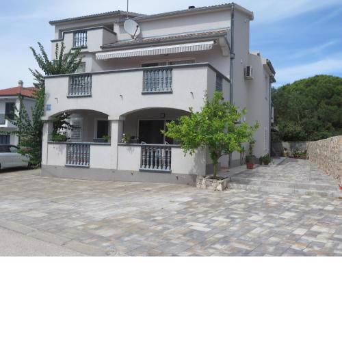 Apartmani Di-Ana
