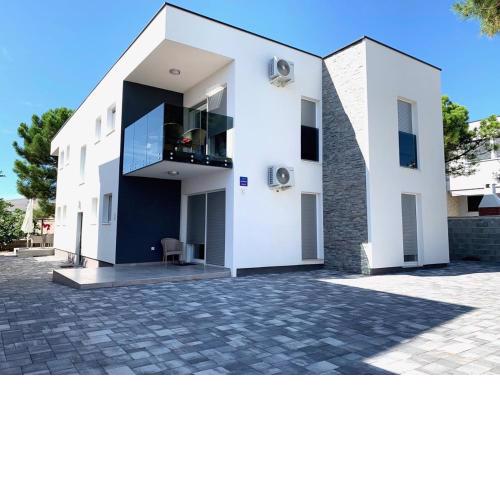 Apartmani Eden Vrsi Mulo