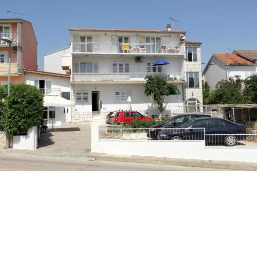 Apartmani Ljubo