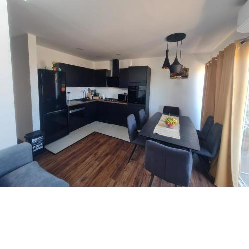 Apartmani Lola