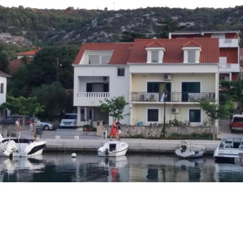Apartmani Marta