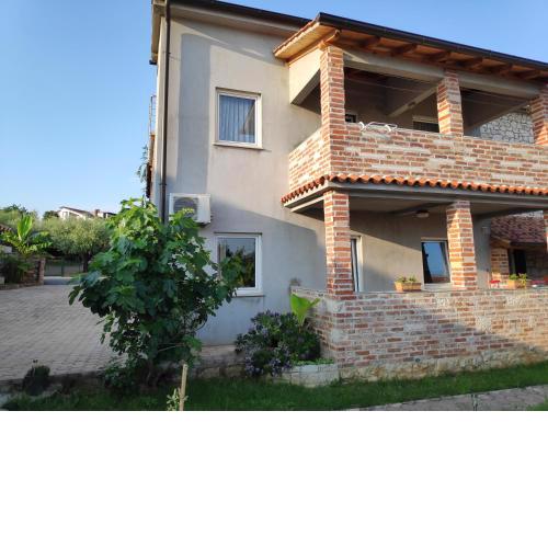 APARTMANI MEMIĆ 100M OD MORA
