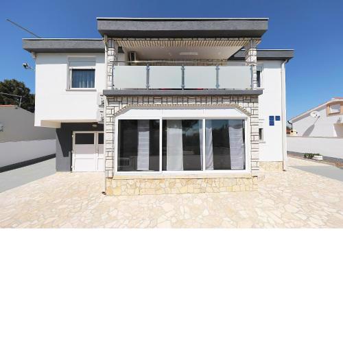Apartmani Nella
