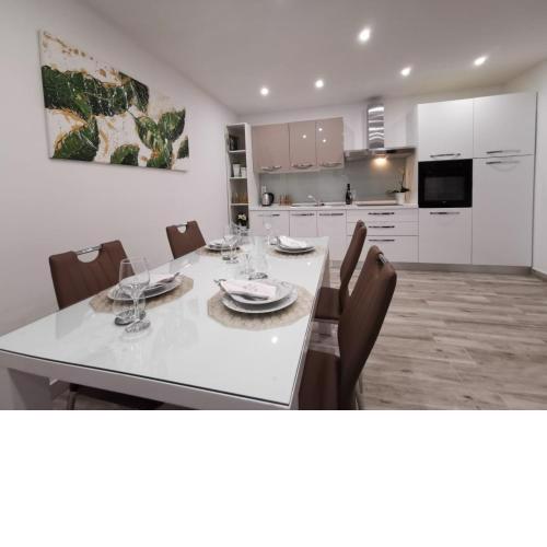 Apartmani Pina 1