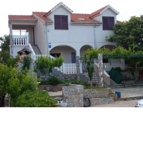 Apartmani Zmiric Primosten