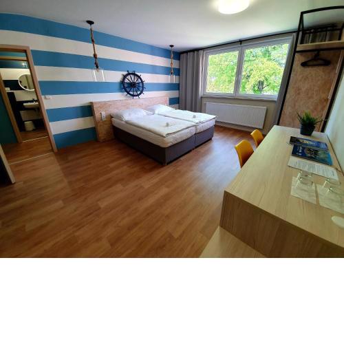 Apartmány Petrov, Baťův kanál
