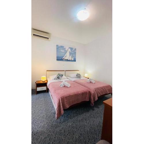 Apartmens and Rooms Madunic V