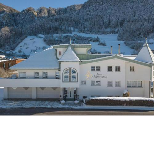 Apartment 4-Jahreszeiten-2 by Interhome