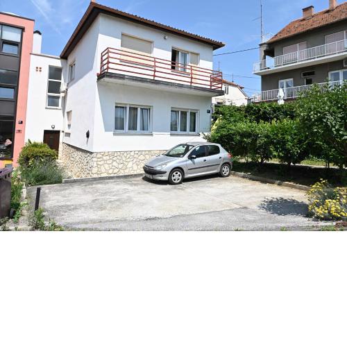 Apartment Aby