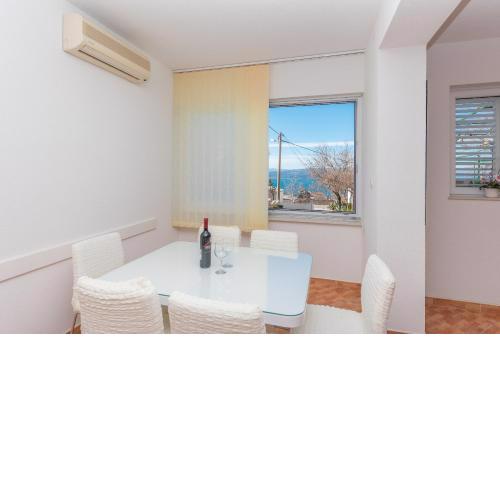 Apartment Ana Chill in Bast
