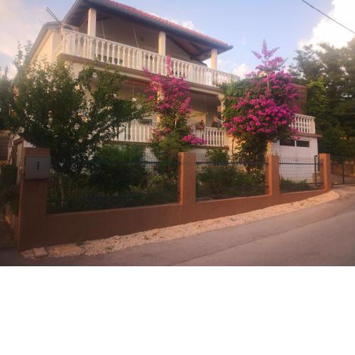 Apartment Ana