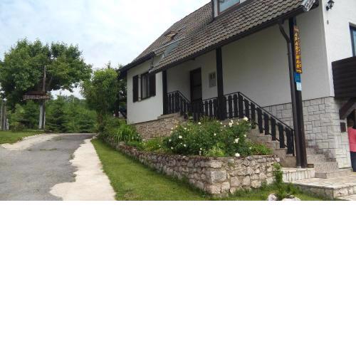 Apartment and Rooms Nevenka