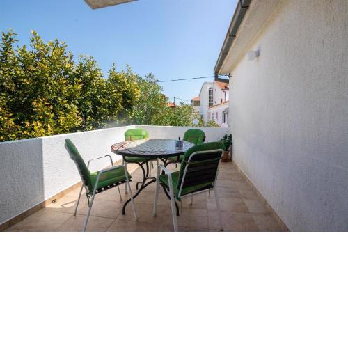 Apartment and Rooms Ruza