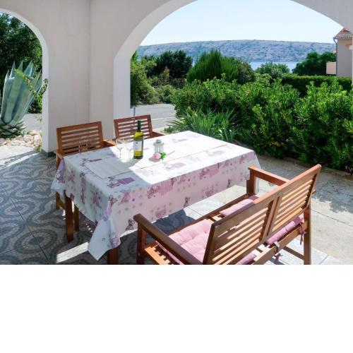 Apartment Andrea-3 by Interhome
