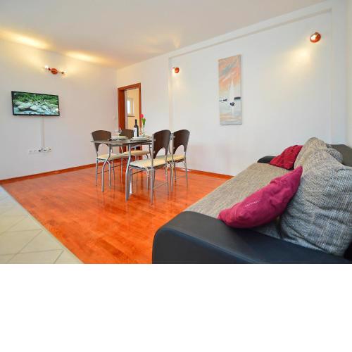 Apartment Ante-2 by Interhome