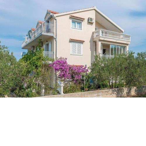 Apartment Ante