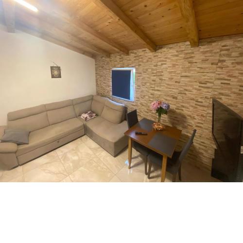 Apartment Ante