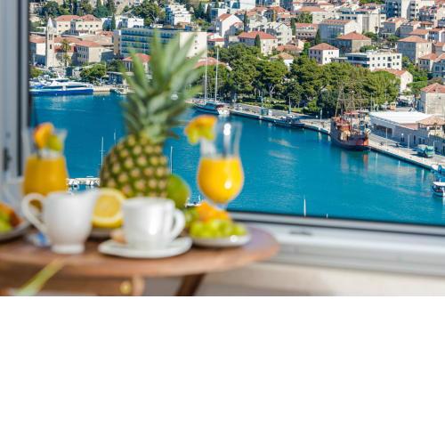 Apartment Antonija With Sea View