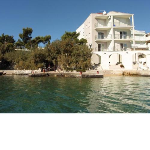 Apartment At the sea