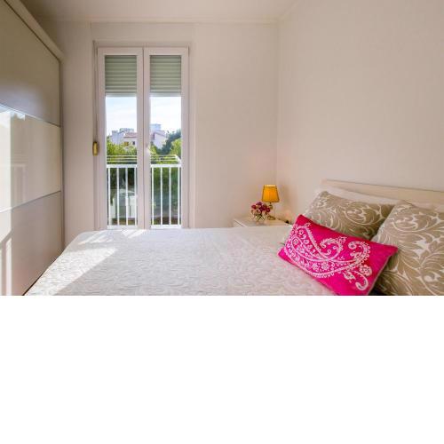 Apartment Aura