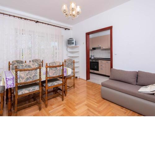 Apartment Balota by Interhome
