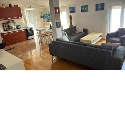 Apartment Beverly Kožino - by the sea with free parking