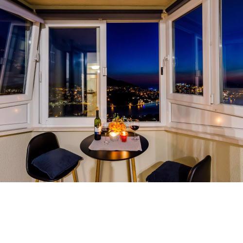 Apartment Boca - One Bedroom Apartment with Balcony and Sea View