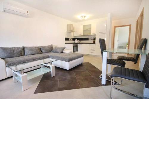 Apartment Borka