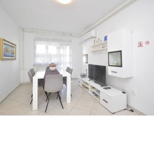 Apartment Bozac by Interhome