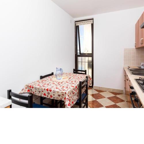 Apartment Brajkovi - One Bedroom Apartment with Loggia and Sea View