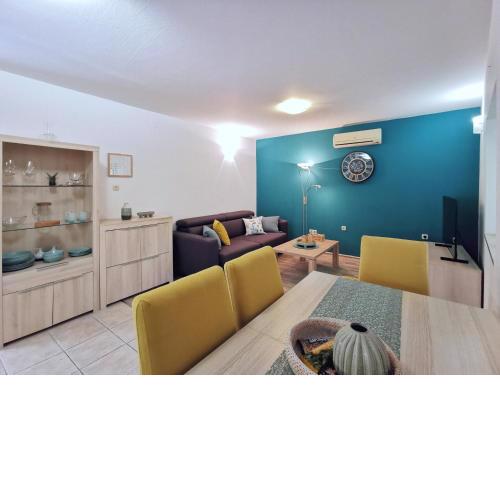 Apartment By Lux