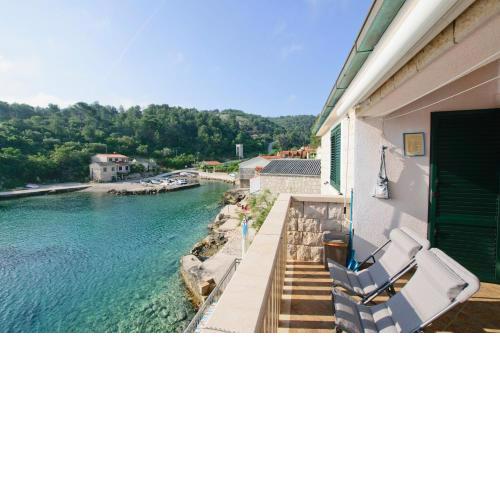 Apartment By the sea