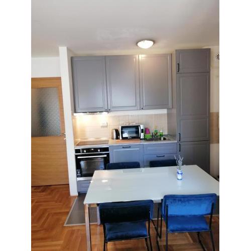 Apartment Capital Town-free parking