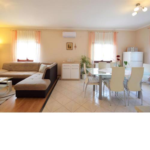 Apartment Cekić-2 by Interhome