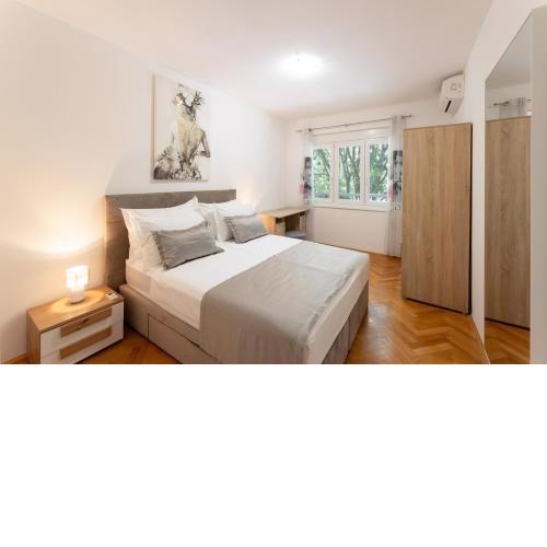 Apartment Central to Beach & Old town