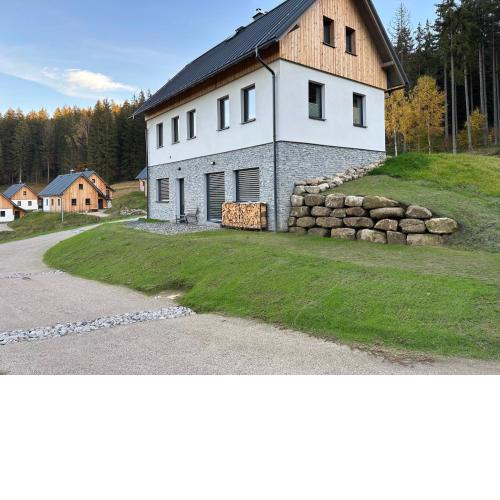 Apartment Chalupa 13ka - Dolní apartmán by Interhome