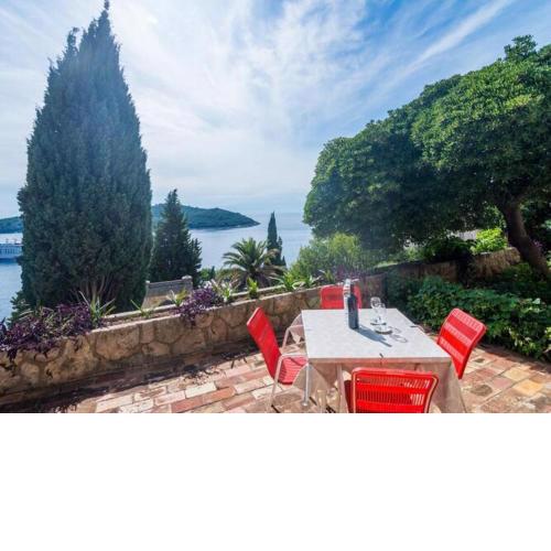 Apartment Charming Arena - One Bedroom Apartment with Terrace and Sea View