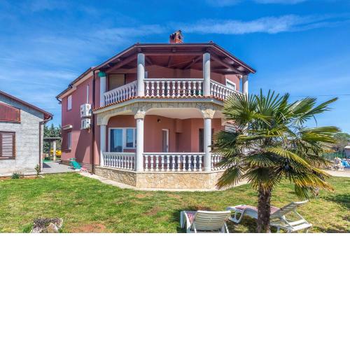Apartment Chude
