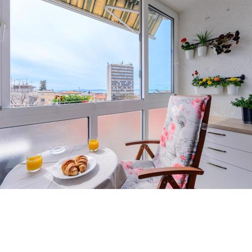 Apartment City Walk ST - Comfort One Bedroom Apartment with Balcony and City View A2
