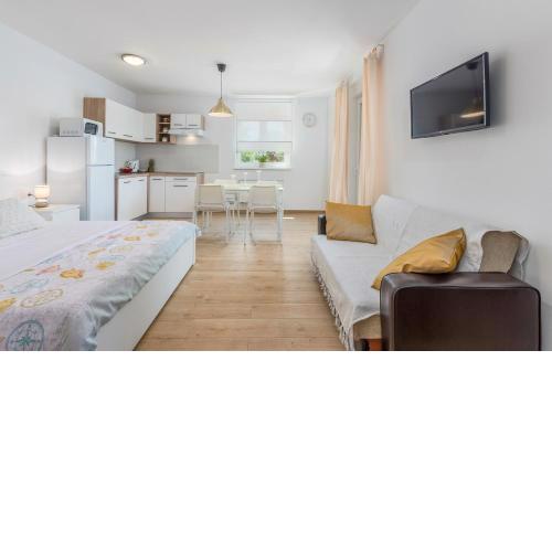 Apartment Complex Jelena