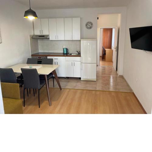 Apartment Dado