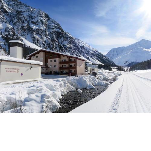 Apartment Daheim – Wildspitz by Interhome