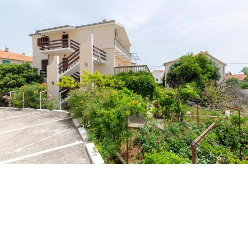 Apartment Damir
