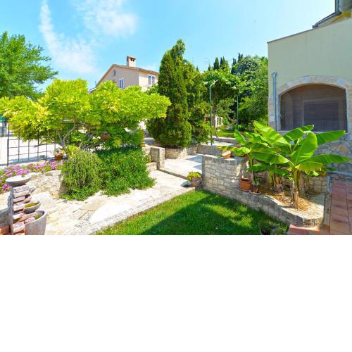 Apartment Damira 1017