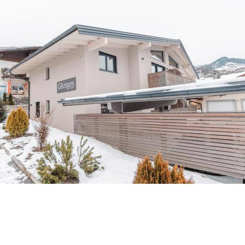 Apartment Das Georgen- Kitzsteinhorn by Interhome